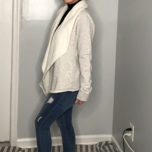 GAIAM gray long sleeve fleece draped cardigan M - Picture 2 of 4